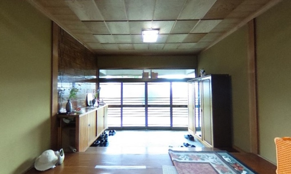 玄関 before