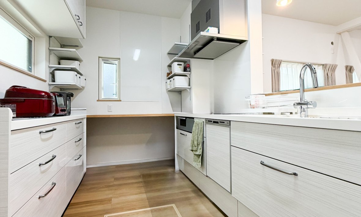 快適な使い心地とデザインを両立した対面キッチン